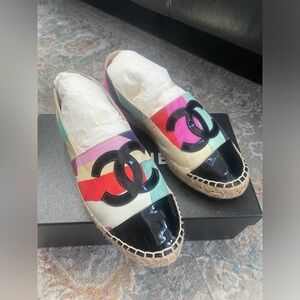 Chanel Canvas and patent leather espadrilles 36